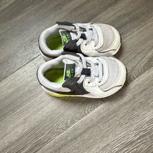 Toddler Size 6 Nike Air Max Sneakers